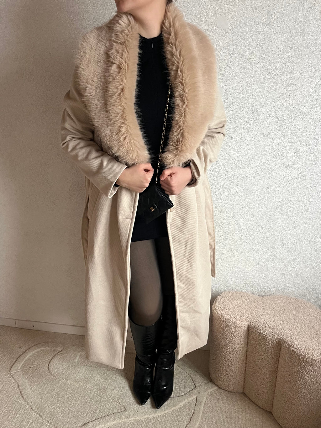 Manteau à col fourrure