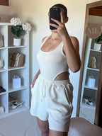 Ensemble 2 pièces: short et body échancré