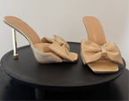 Mules dorées à talons