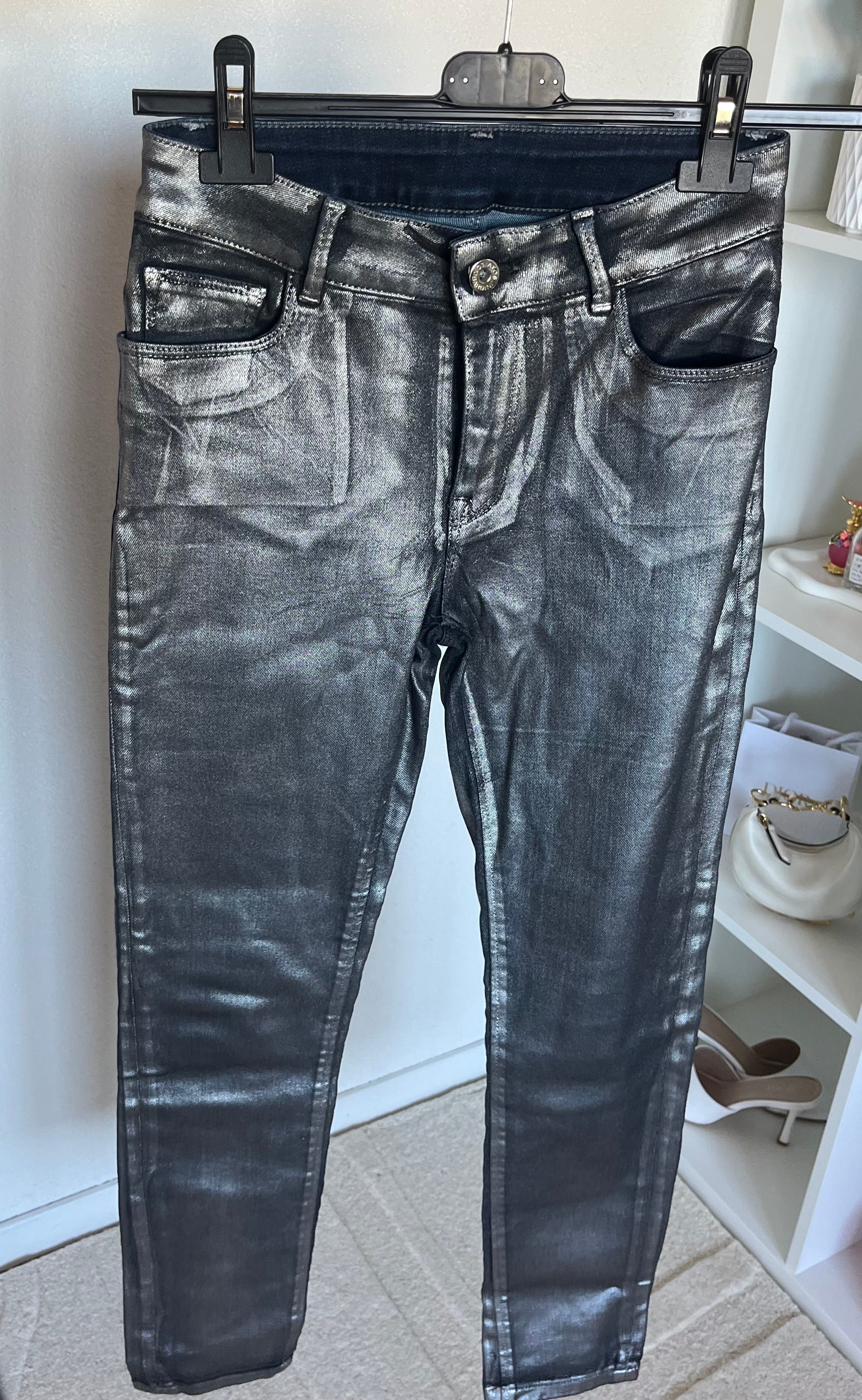 Pantalon en cuir argenté