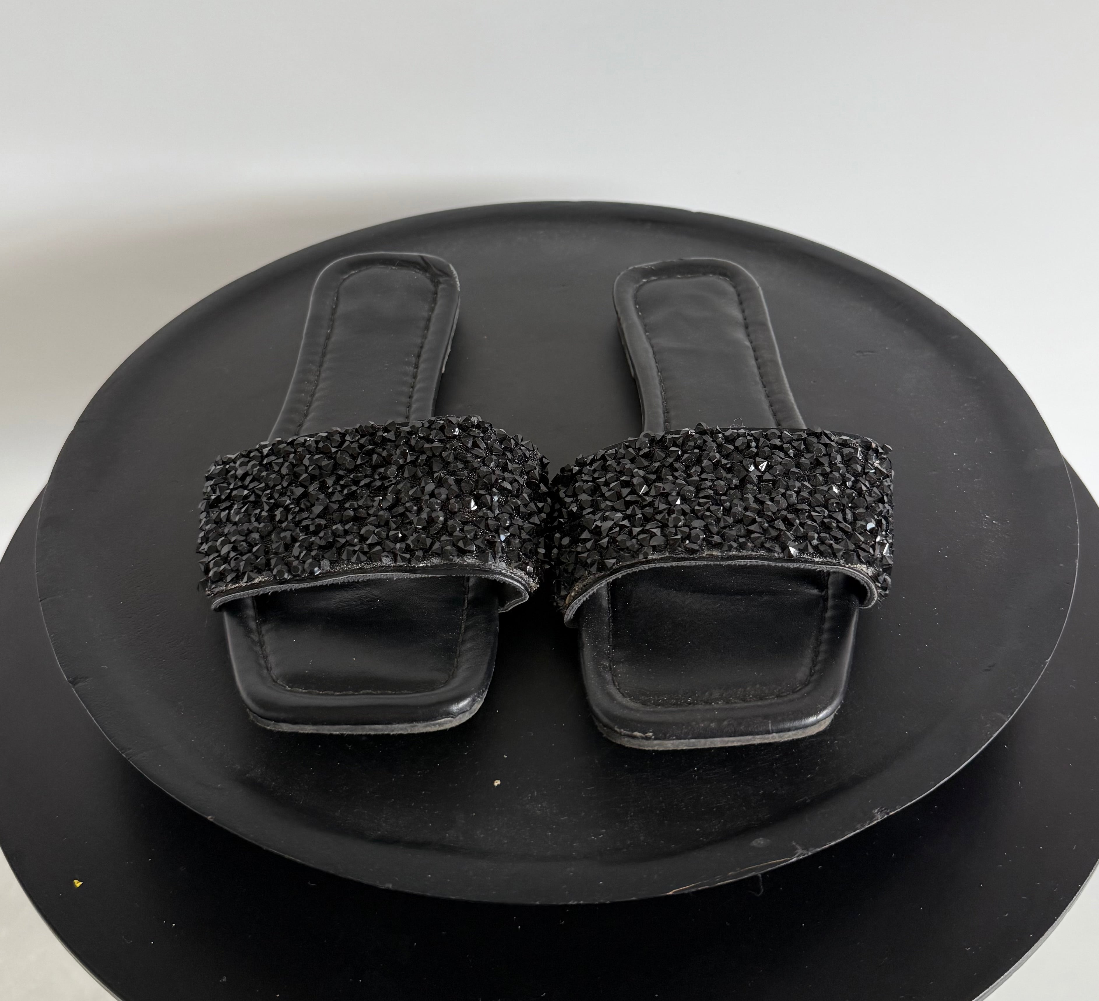 Claquettes plates