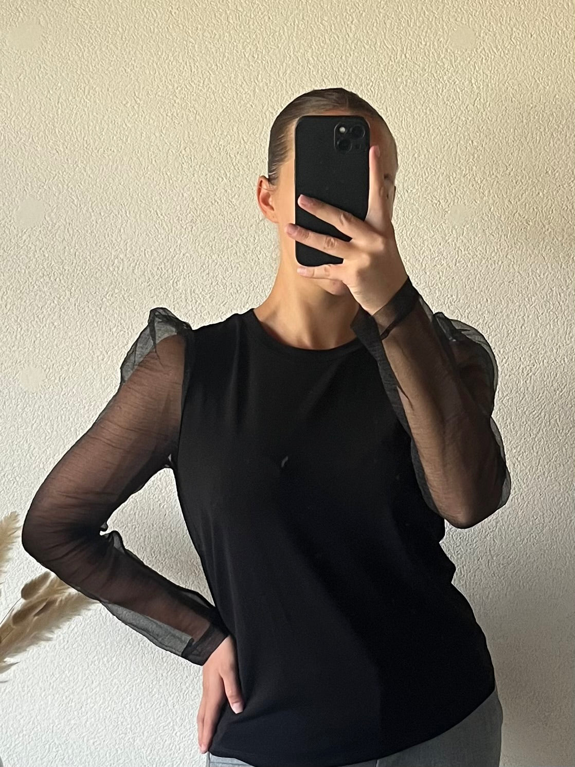 Haut à manches transparentes