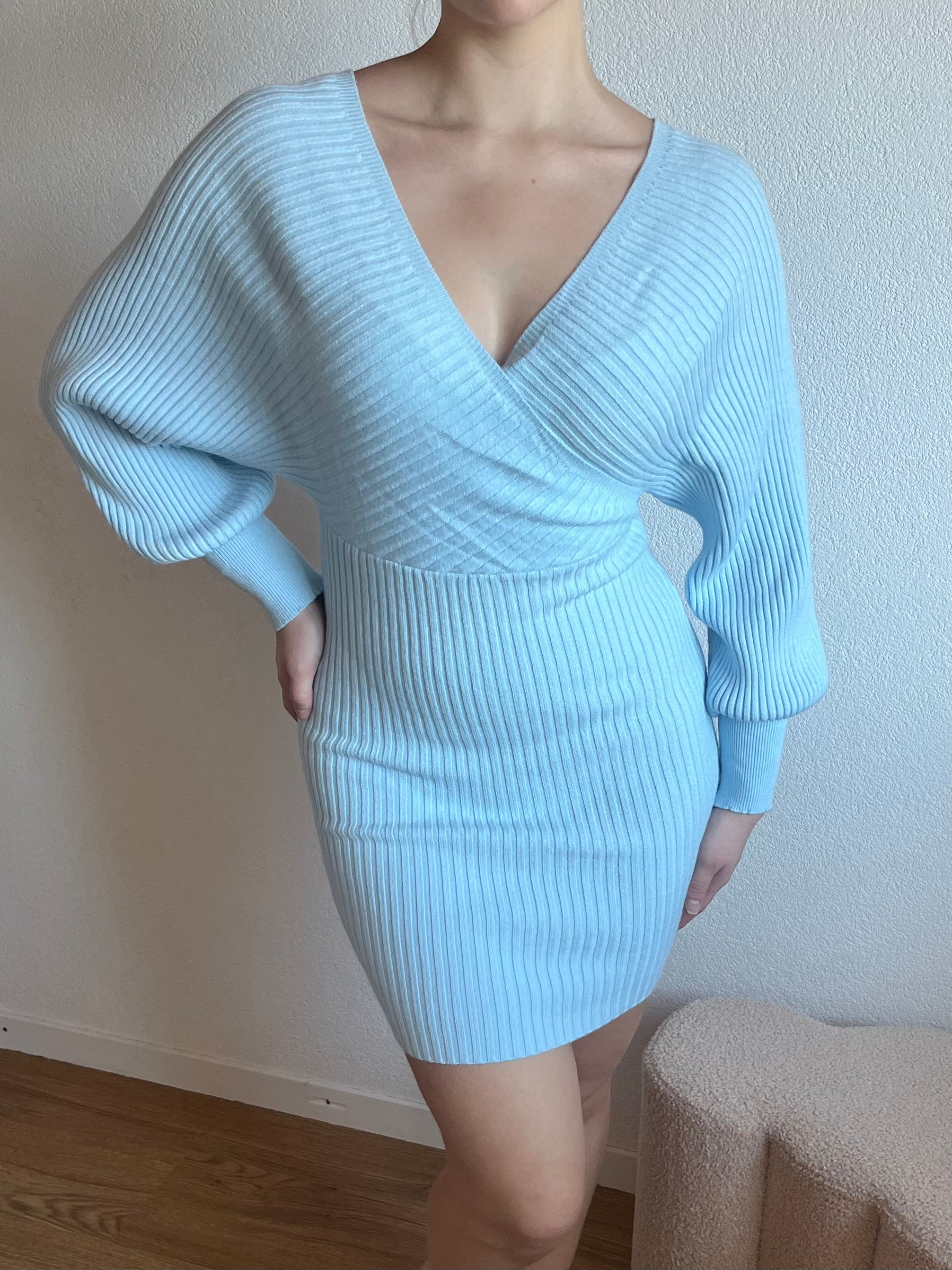 Robe en laine manches bouffantes