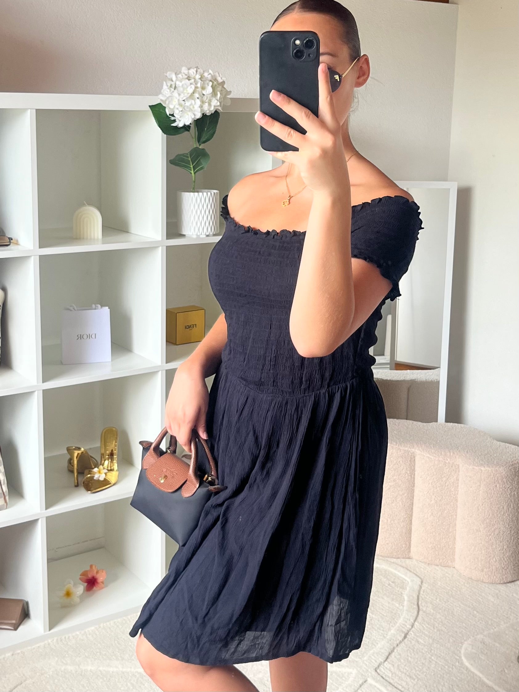 Robe à épaules dénudées