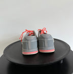 Nike gris & corail