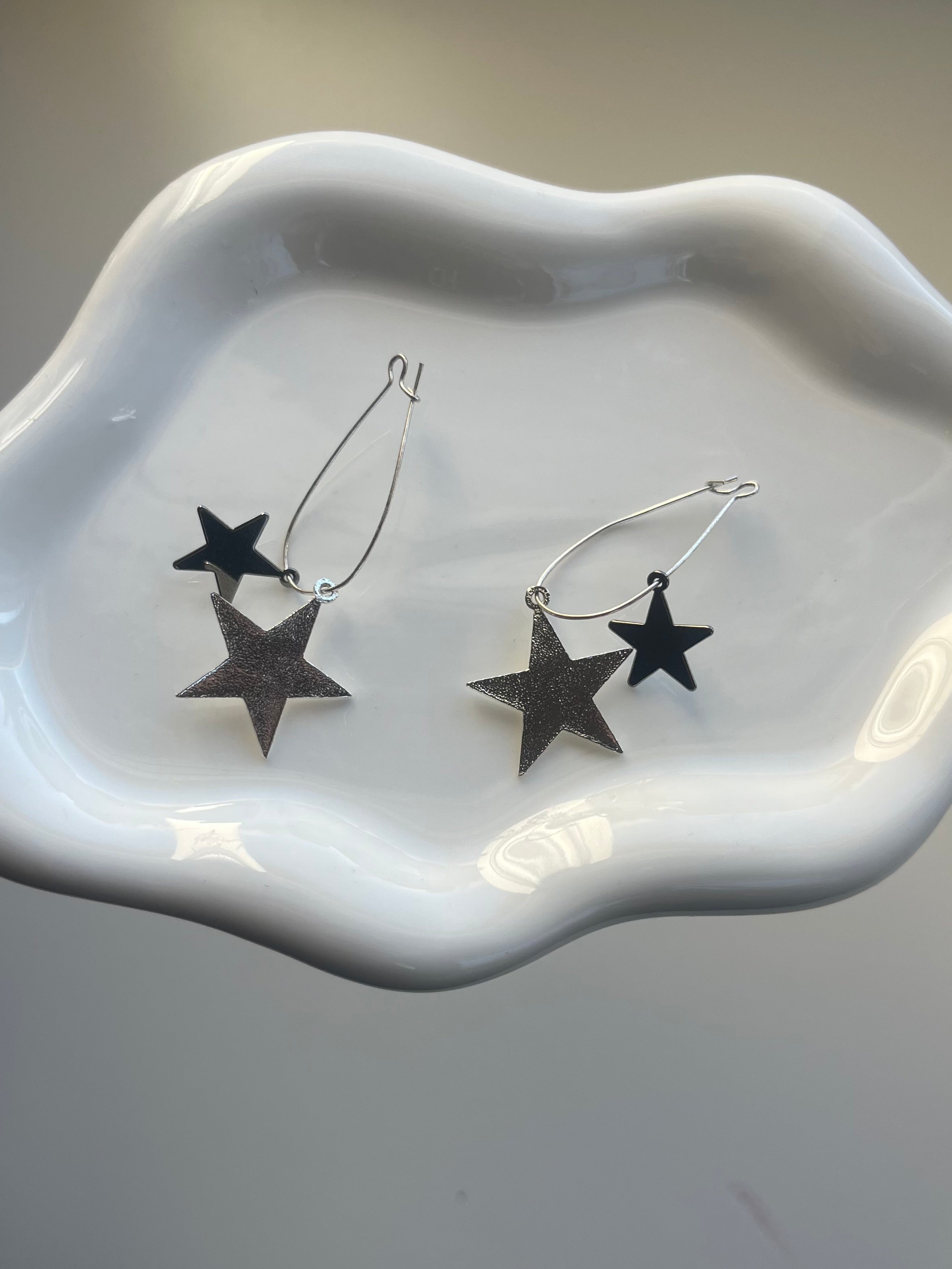 Boucles d’oreilles pendantes en étoiles