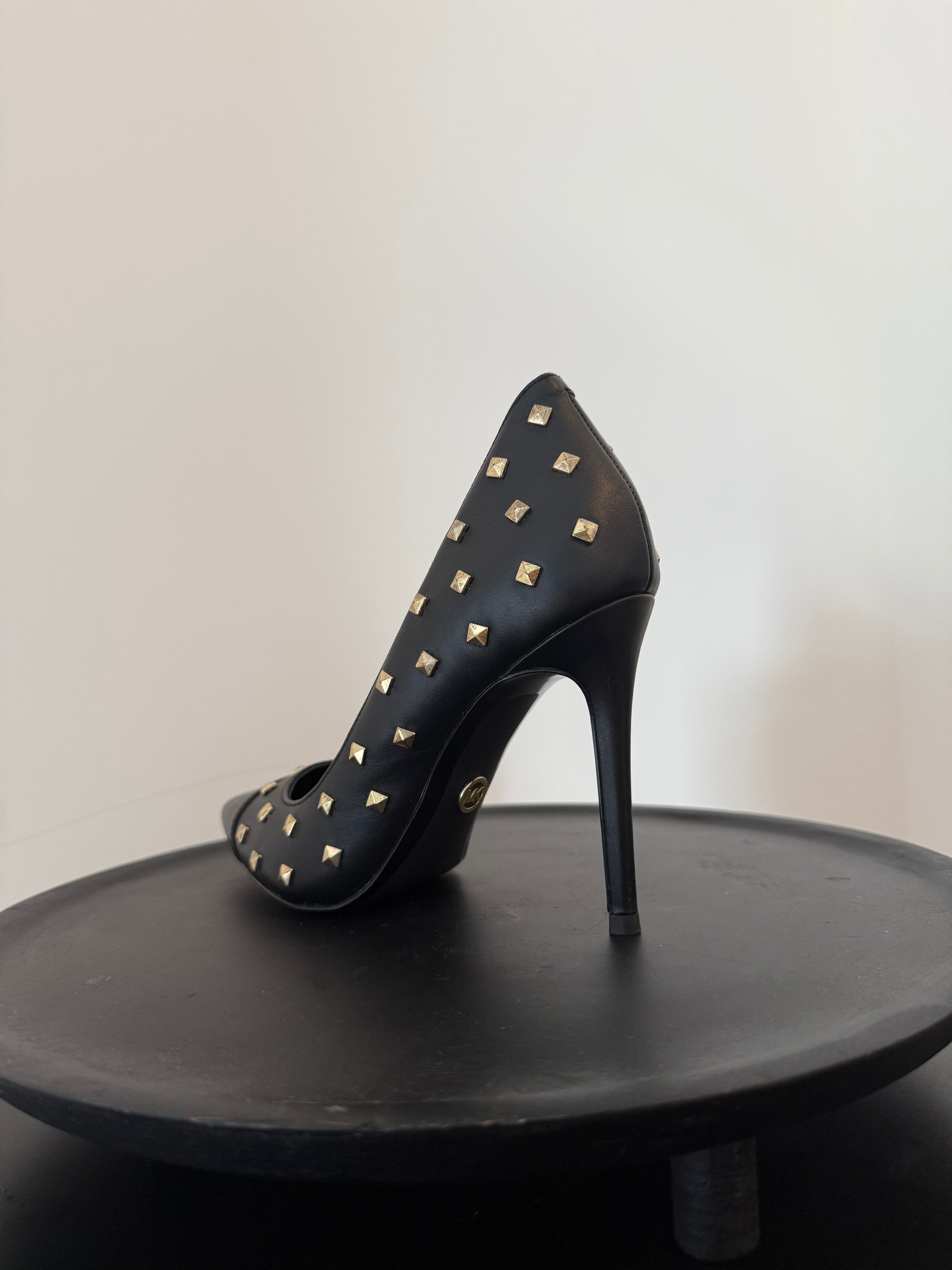 Escarpins cloutés Michael Kors