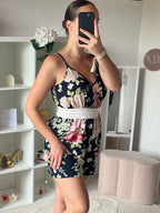 Combinaison short cintré à la taille