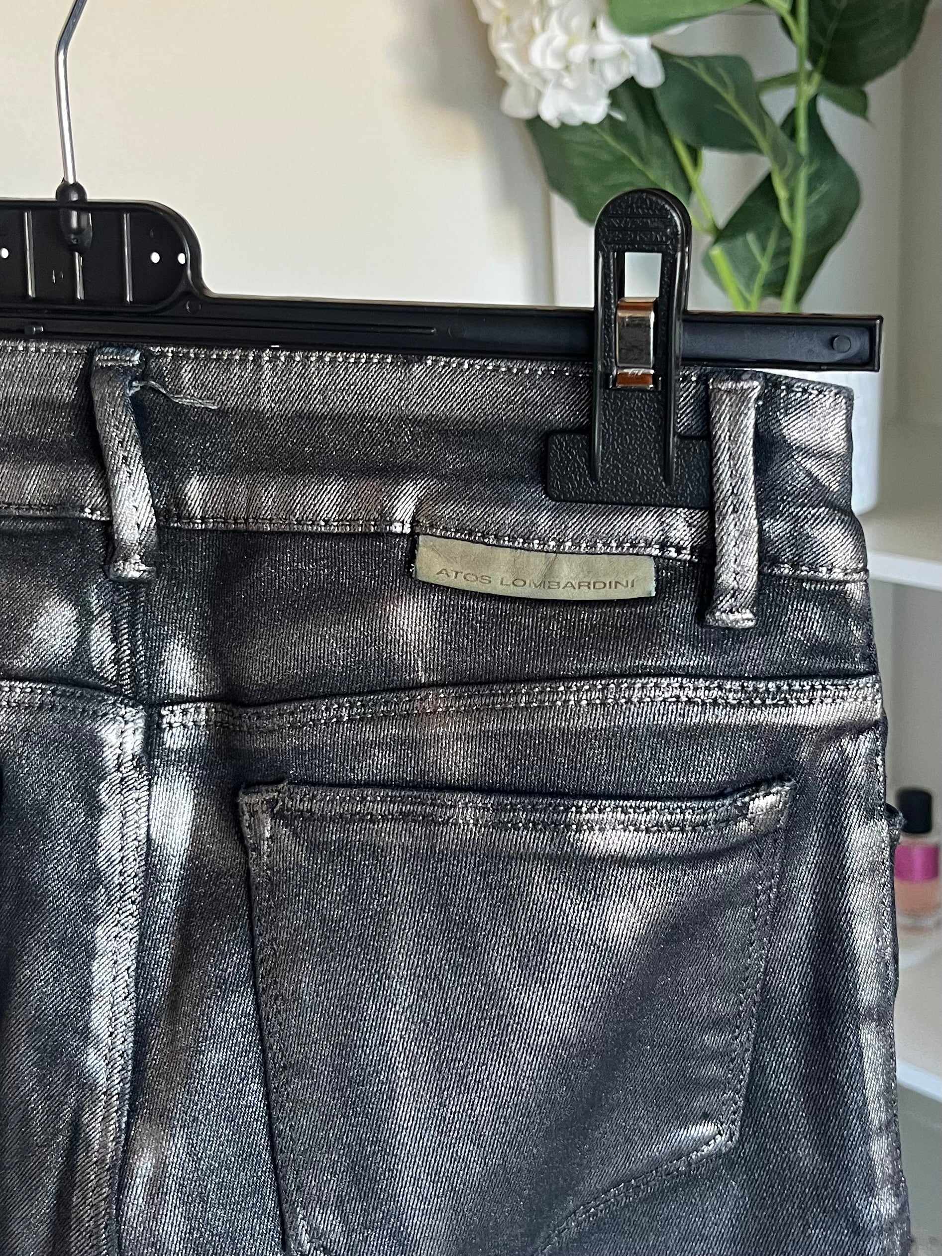 Pantalon en cuir argenté
