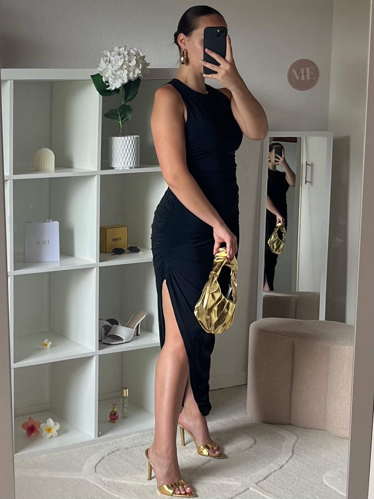 Robe moulante à fente