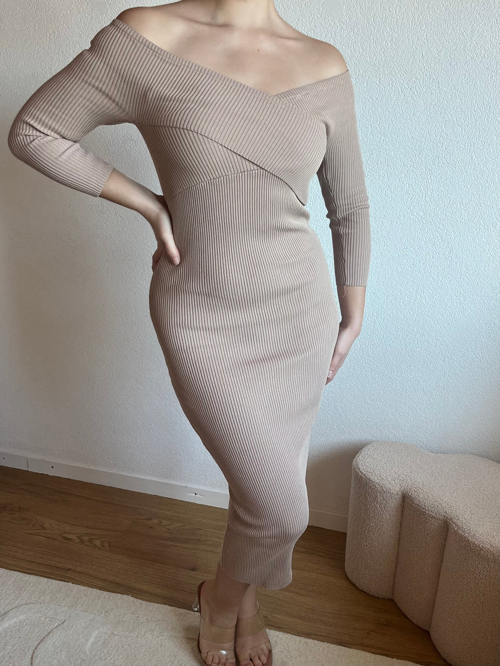 Robe à col croisé