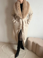 Manteau à col fourrure