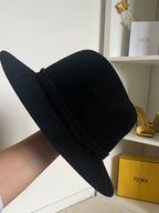 Chapeau