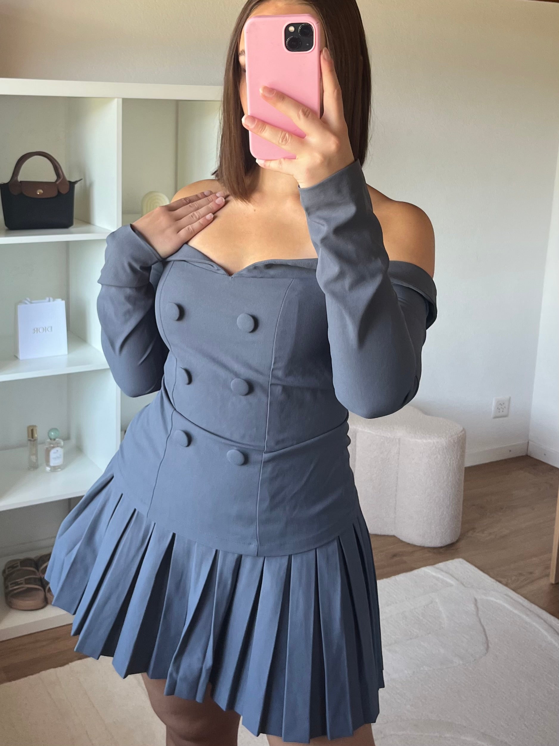 Robe épaules nues