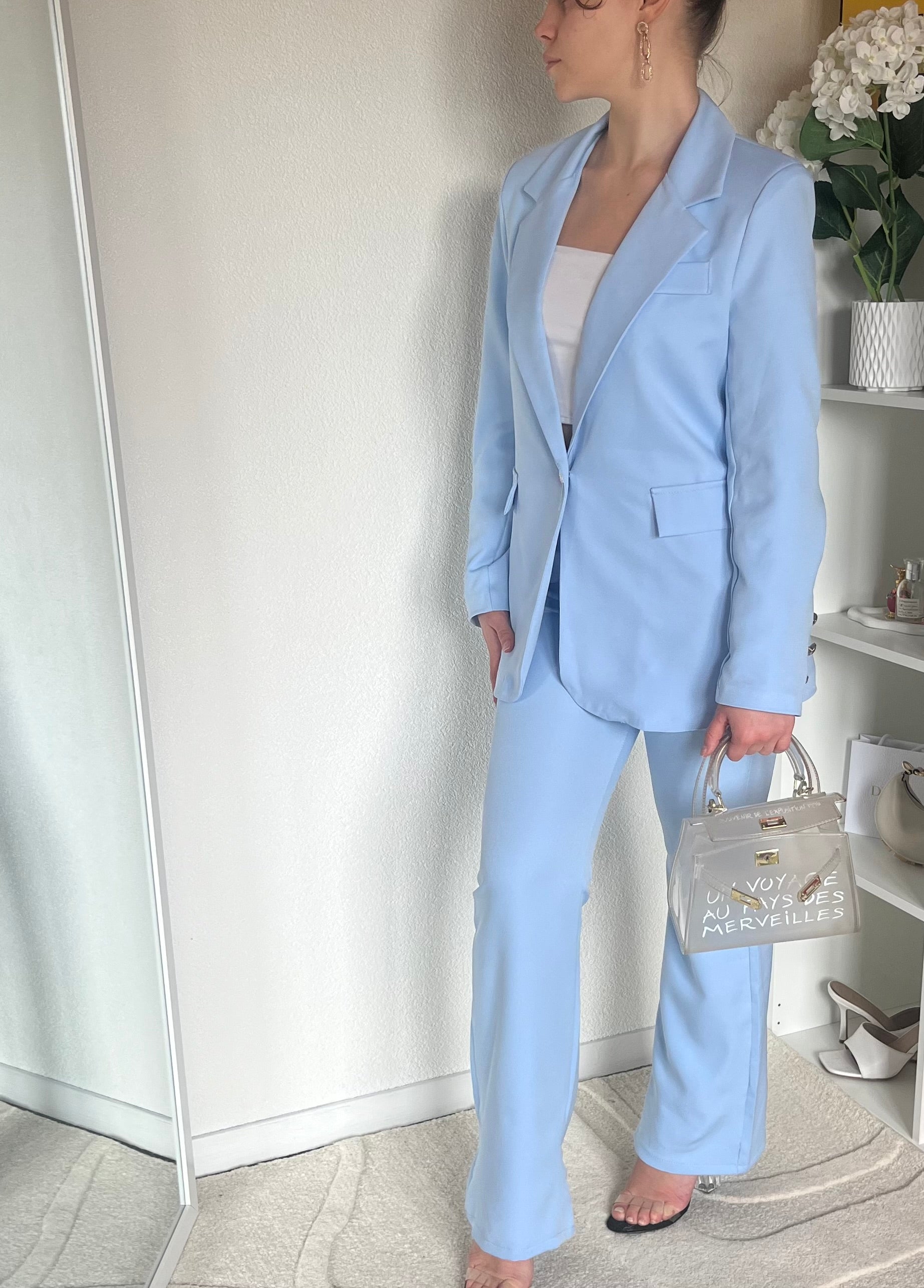 Ensemble 2 pièces: blazer structuré et pantalon évasé