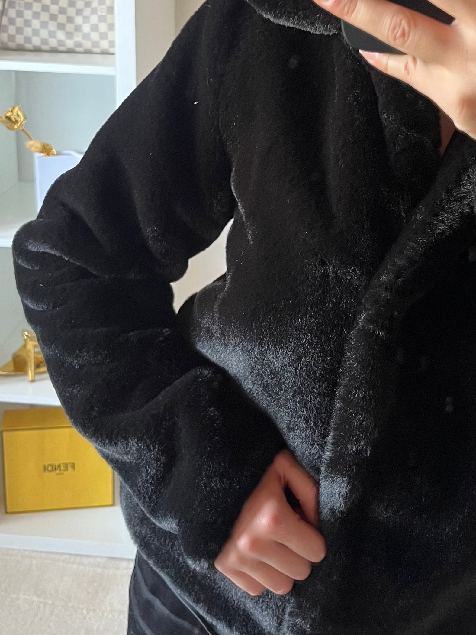 Veste en peluche à capuchon