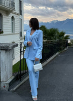 Ensemble 2 pièces: blazer structuré et pantalon évasé