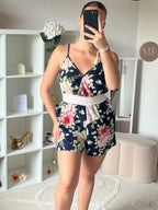 Combinaison short cintré à la taille