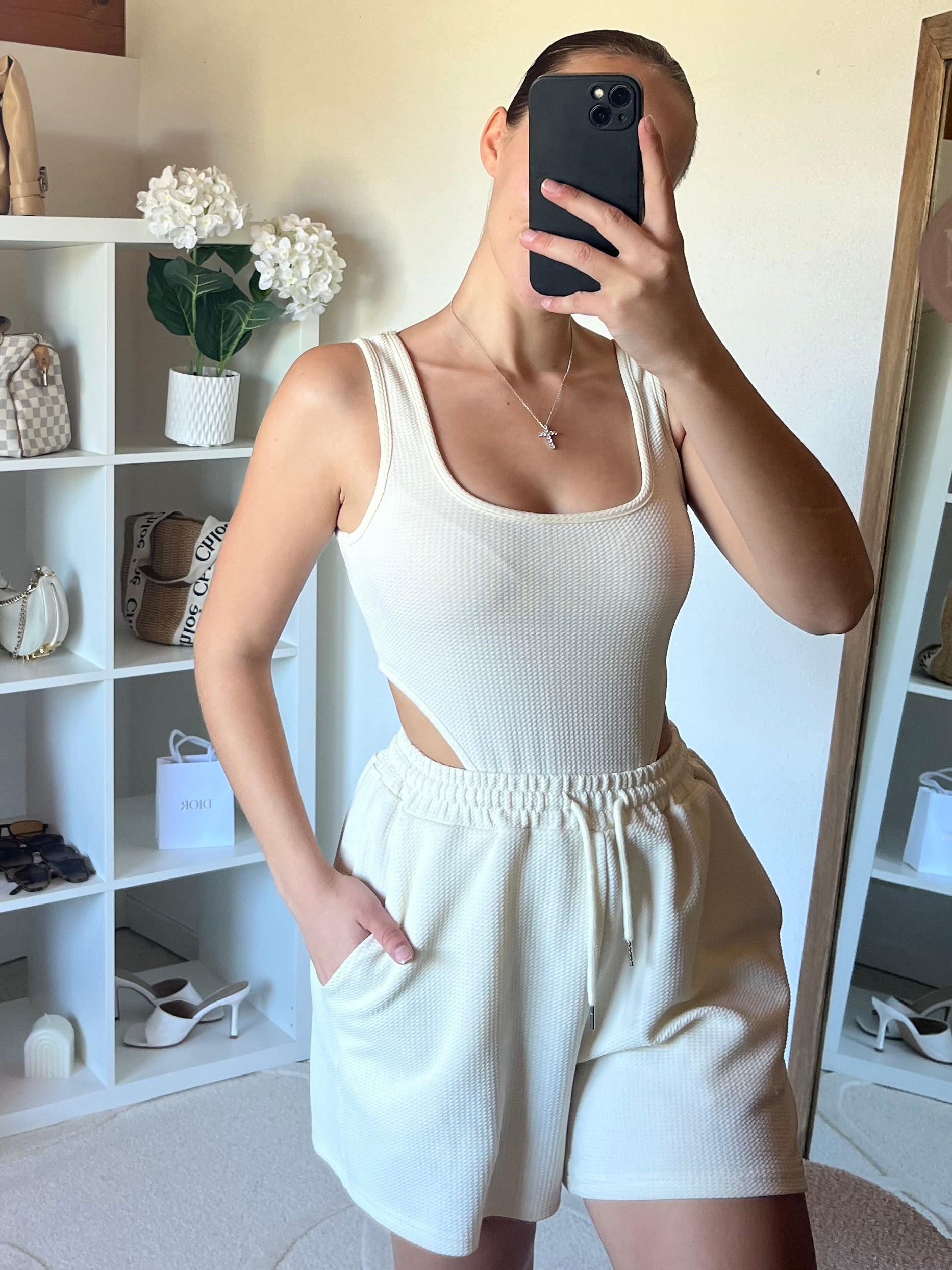 Ensemble 2 pièces: short et body échancré